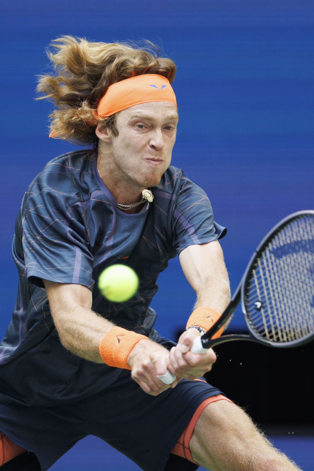 开云体育在线-当格子军爆冷撕碎乌拉圭，京多安却在银箭座舱里上演终极接管—体育世界没有剧本，只有滚烫的当下